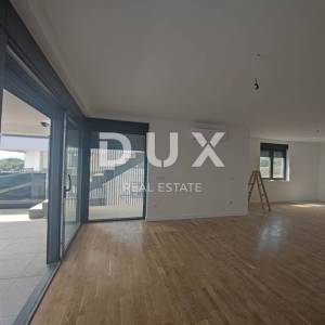 GRAD KRK, CENTAR - Dvoetažni penthouse s bazenom i panoramskim pogledom