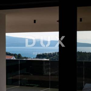 GRAD KRK, CENTAR - Dvoetažni penthouse s bazenom i panoramskim pogledom