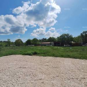 Građevinska zemljišta s dozvolom za kuće za odmor s bazenom –  Marčana