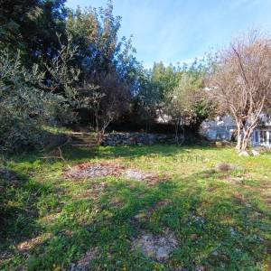 GRAĐEVINSKO ZEMLJIŠTE 1. RED DO MORA - MOLUNAT - CIJENA NA UPIT