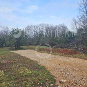 Građevinsko zemljište, mirna okolica grada Krka!