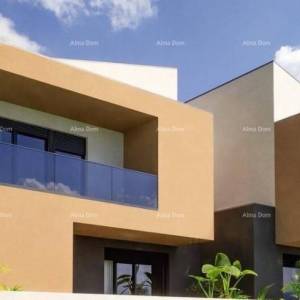 Građevinsko Zemljište  s Pravomoćnom Građevinskom Dozvolom, Kaštelir- Labinci