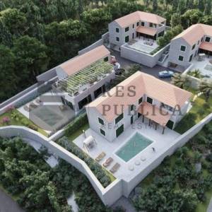 GRAĐEVINSKO ZEMLJIŠTE SA PROJEKTOM  - 4 VILE