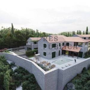 GRAĐEVINSKO ZEMLJIŠTE SA PROJEKTOM  - 4 VILE