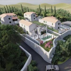 GRAĐEVINSKO ZEMLJIŠTE SA PROJEKTOM  - 4 VILE