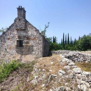 GRAĐEVINSKO ZEMLJIŠTE SA PROJEKTOM  - 4 VILE