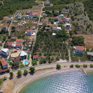 GRAĐEVINSKO ZEMLJIŠTE U DRAČAMA NA PELJEŠCU