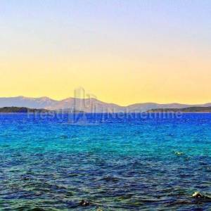 GRAĐEVINSKO ZEMLJIŠTE - UGLJAN 606 M2