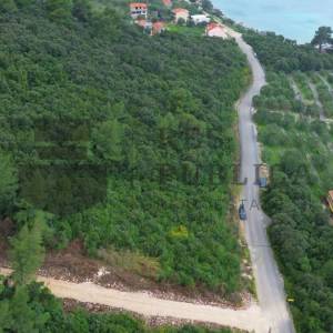 GRAĐEVINSKO ZEMLJIŠTE UZ MORE NA KORČULI