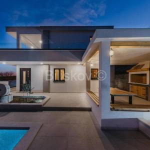 Grijani bazen, 3 sobe, vila najam Seget