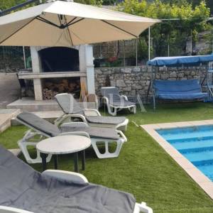 Grižane-kuća sa bazenom