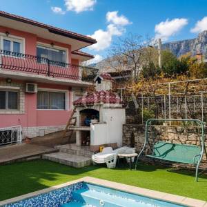 Grižane-kuća sa bazenom