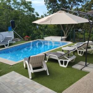 Grižane-kuća sa bazenom