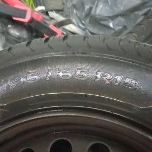Gume cjelogodišnje Sava 195/65/15 4 kom. na čeličnim felgama.