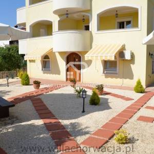 Hotel - Apartmanska kuća Medulin s bazenom i pogledom na more 