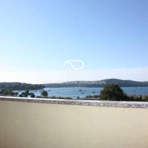 Hotel - Apartmanska kuća Medulin s bazenom i pogledom na more 