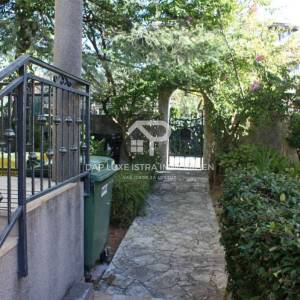 Hotel - Apartmanska kuća Medulin s bazenom i pogledom na more 