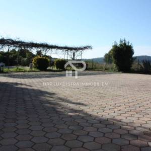 Hotel - Apartmanska kuća Medulin s bazenom i pogledom na more 