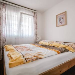 Hrvatska, Zadar, otok Vir – Apartmanska kuća s 2 namještena apartmana, 500 m od plaže, idealna za turistički najam, u mirnom ok...