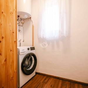 Hrvatska, Zadar, otok Vir – Apartmanska kuća s 2 namještena apartmana, 500 m od plaže, idealna za turistički najam, u mirnom ok...