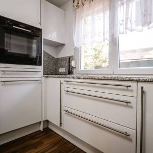 Hrvatska, Zadar, otok Vir – Apartmanska kuća s 2 namještena apartmana, 500 m od plaže, idealna za turistički najam, u mirnom ok...