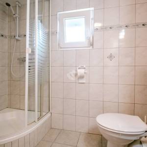 Hrvatska, Zadar, otok Vir – Apartmanska kuća s 2 namještena apartmana, 500 m od plaže, idealna za turistički najam, u mirnom ok...