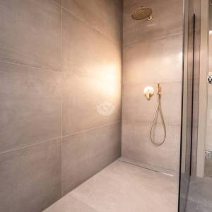 Hrvatska, Zadar, Privlaka – luksuzna vila s bazenom i whirlpoolom, 198 m², 130 m do plaže