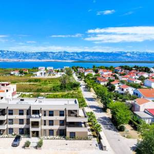 Hrvatska, Zadar, Privlaka – Moderan stan u Sabunikama, 108 m², pogled na more, 500 m do plaže