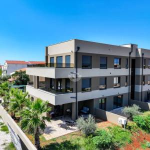 Hrvatska, Zadar, Privlaka – Moderan stan u Sabunikama, 108 m², pogled na more, 500 m do plaže