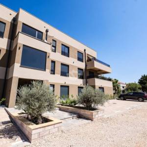 Hrvatska, Zadar, Privlaka – Moderan stan u Sabunikama, 108 m², pogled na more, 500 m do plaže