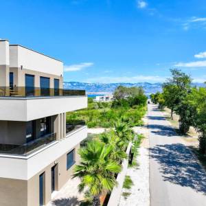 Hrvatska, Zadar, Privlaka – Moderan stan u Sabunikama, 108 m², pogled na more, 500 m do plaže