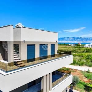 Hrvatska, Zadar, Privlaka – Penthouse apartman s krovnom terasom, pogledom na more i 121 m² stambenog prostora
