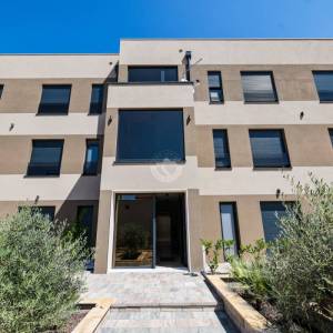 Hrvatska, Zadar, Privlaka – Vrhunski stan od 105,5 m² u Sabunikama s terasom i dizalom, 500 m do Jadrana