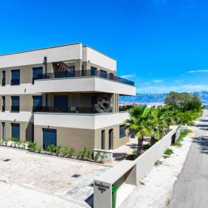 Hrvatska, Zadar, Privlaka – Vrhunski stan od 105,5 m² u Sabunikama s terasom i dizalom, 500 m do Jadrana