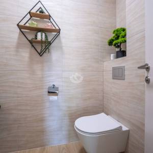 Hrvatska, Zadar, Vinjerac - Moderan stan u prizemlju s terasom, pogledom na more i dva parkirna mjesta