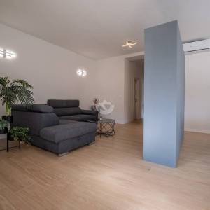 Hrvatska, Zadar, Vinjerac - Moderan stan u prizemlju s terasom, pogledom na more i dva parkirna mjesta