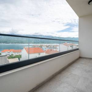 Hrvatska, Zadar, Vinjerac – penthouse s krovnom terasom i pogledom na more