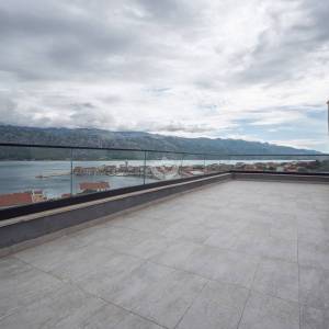 Hrvatska, Zadar, Vinjerac – penthouse s krovnom terasom i pogledom na more