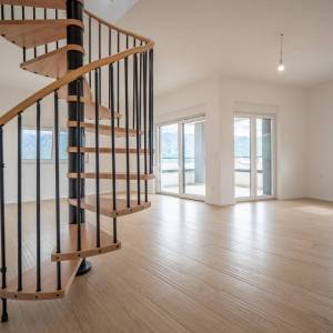 Hrvatska, Zadar, Vinjerac – penthouse s krovnom terasom i pogledom na more