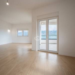 Hrvatska, Zadar, Vinjerac – penthouse s krovnom terasom i pogledom na more