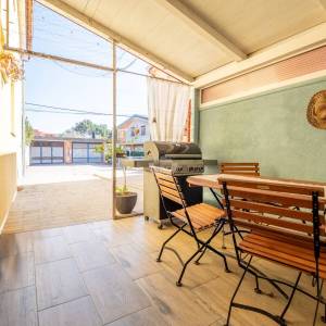 Hrvatska, Zadar, Vir – Dvostambena kuća s dvije odvojene stambene jedinice, 106 m²