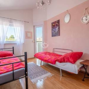 Hrvatska, Zadar, Vir – Dvostambena kuća s dvije odvojene stambene jedinice, 106 m²