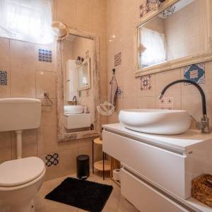 Hrvatska, Zadar, Vir – Dvostambena kuća s dvije odvojene stambene jedinice, 106 m²