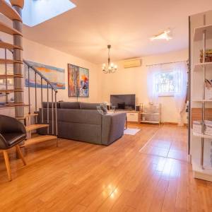 Hrvatska, Zadar, Vir – Dvostambena kuća s dvije odvojene stambene jedinice, 106 m²