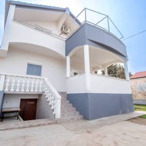 Hrvatska, Zadar, Vrsi, Kuća 140m², s garažom i odvojenim stanom