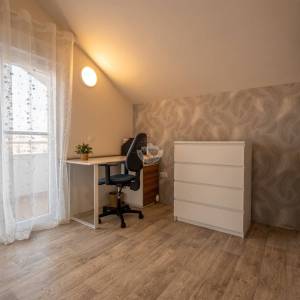 Hrvatska, Zadar, Vrsi, Kuća 140m², s garažom i odvojenim stanom