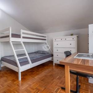 Hrvatska, Zadar, Vrsi, Kuća 140m², s garažom i odvojenim stanom