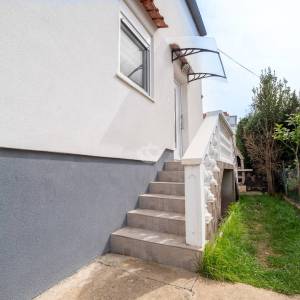 Hrvatska, Zadar, Vrsi, Kuća 140m², s garažom i odvojenim stanom