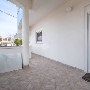 Hrvatska, Zadar, Vrsi, Kuća 140m², s garažom i odvojenim stanom