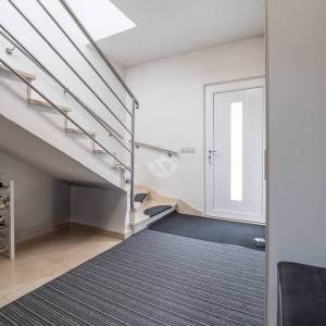 Hrvatska, Zadar, Vrsi, Kuća 140m², s garažom i odvojenim stanom